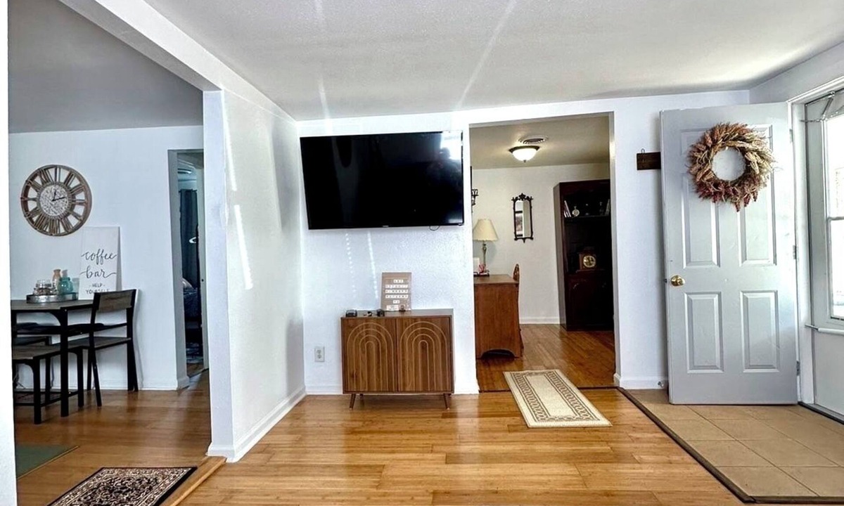 Muncie House | Cardinal Nest/Near BSU