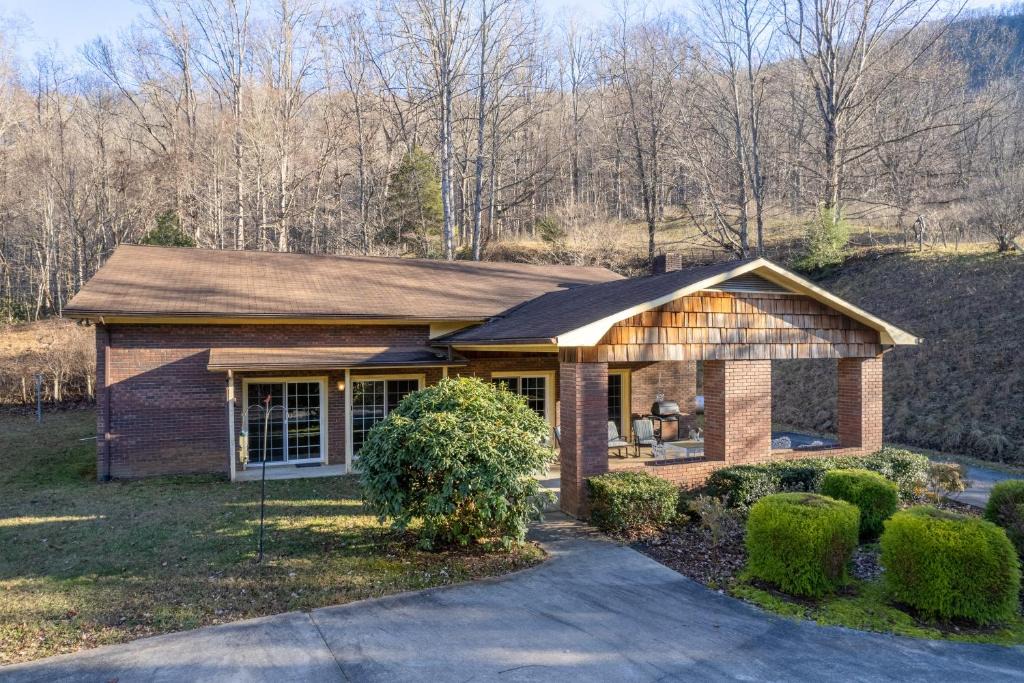 Sylva House | Cardinal's Nest