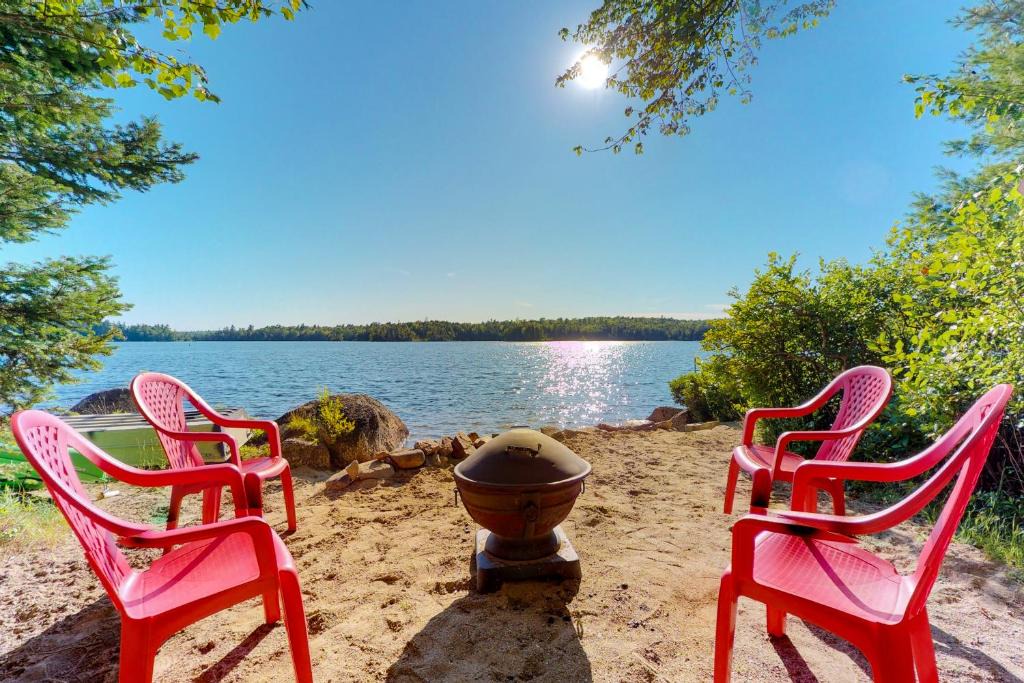 Ellsworth House | Carefree Point