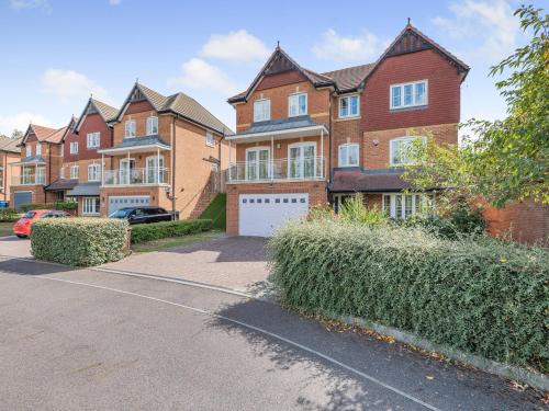 Sheerness House | Carey