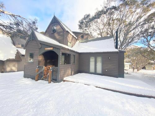 Dinner Plain House | Caribou