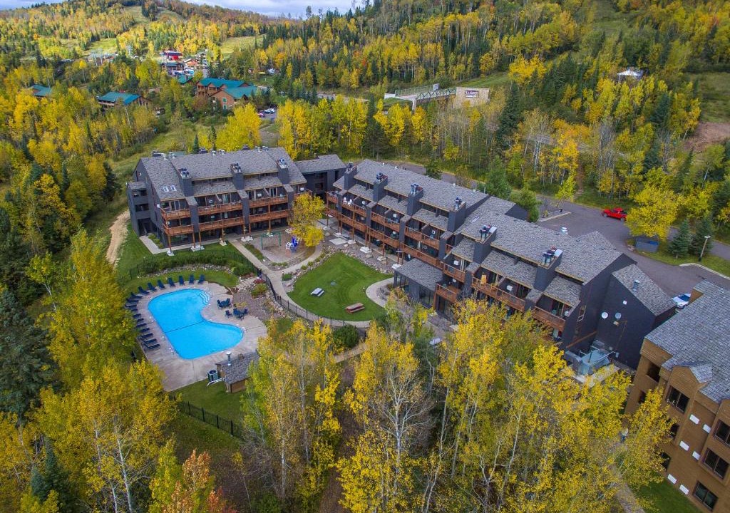 Lutsen Resort | Caribou Highlands Lodge