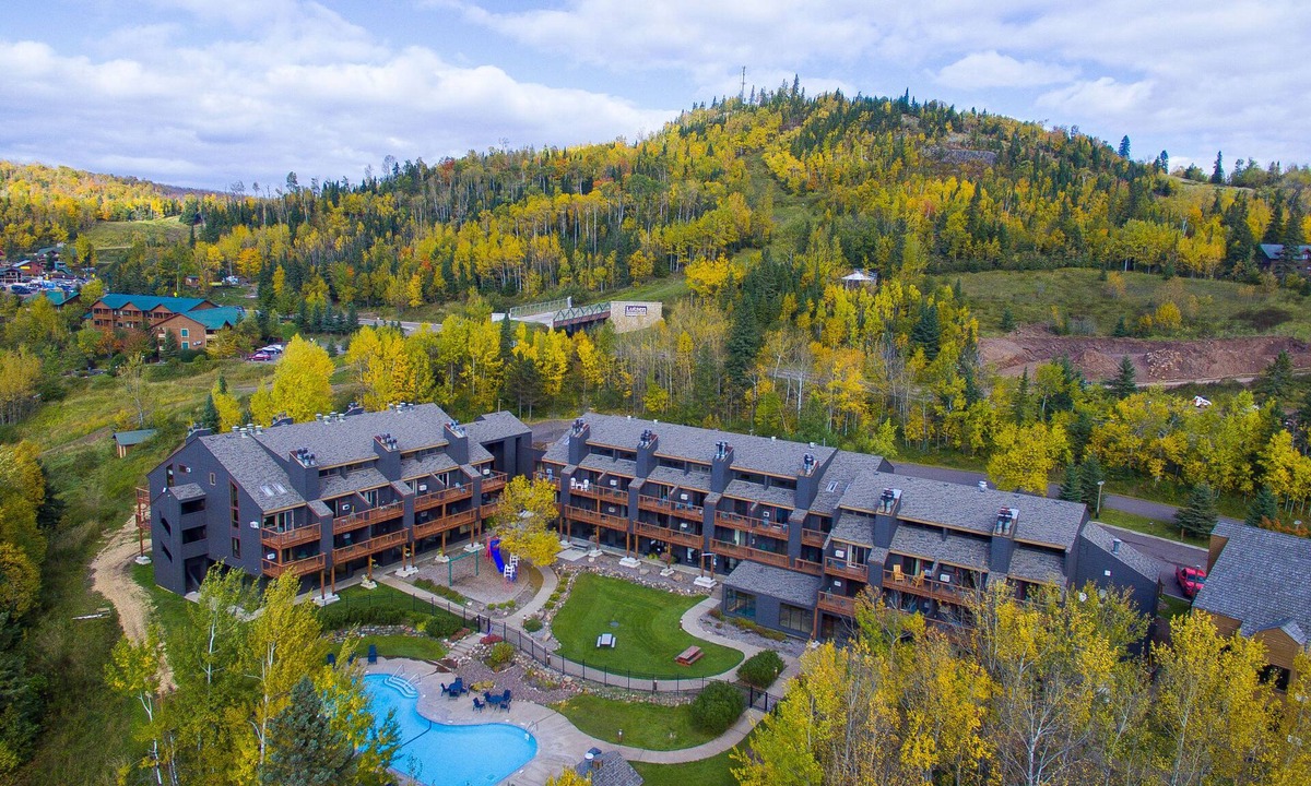 Lutsen Hotel | Caribou Highlands Lodge