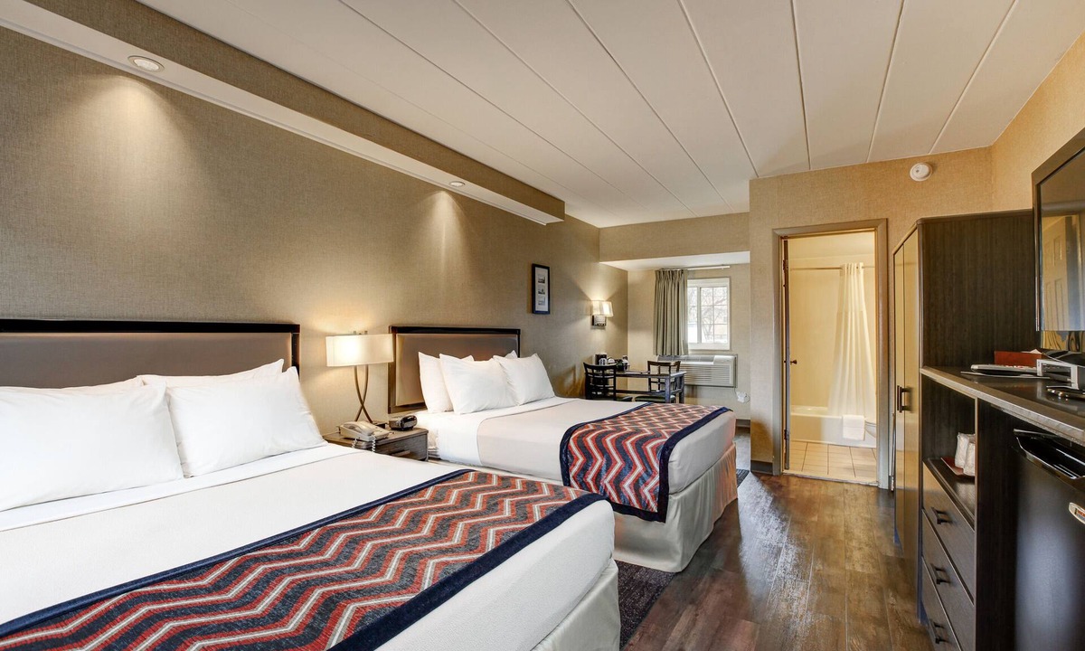 Archer Heights Hotel | Carlton Inn Midway