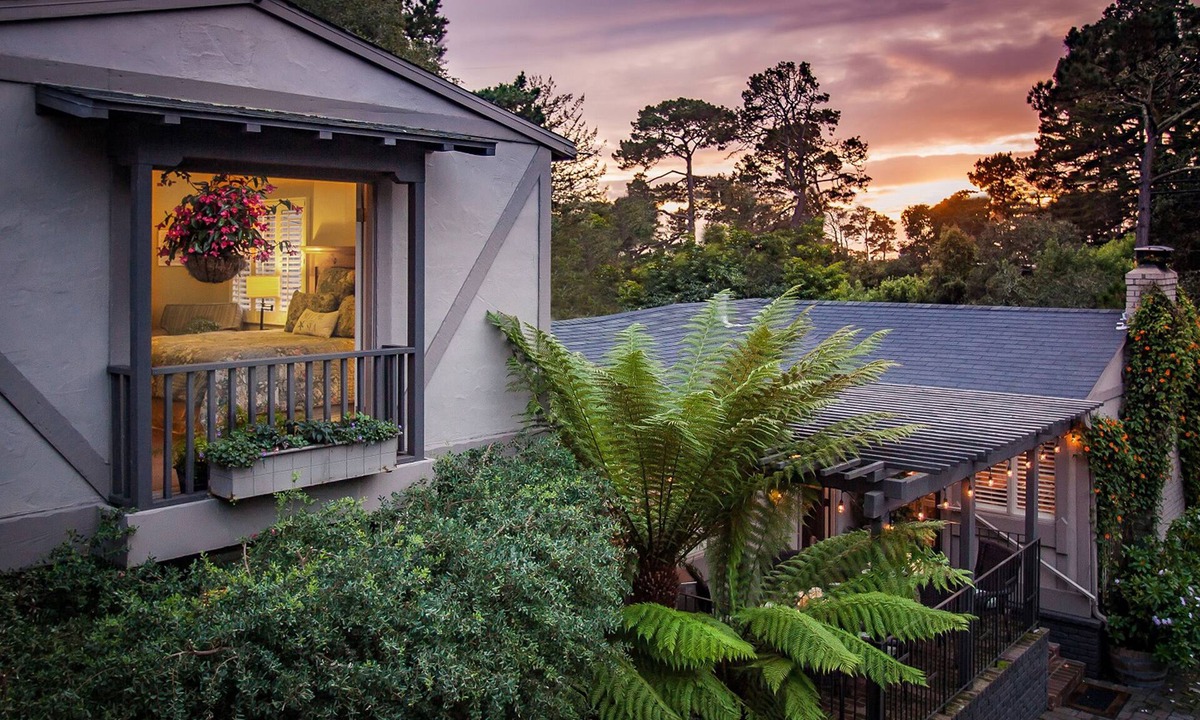 Northwest Carmel Bed & Breakfast | Carmel Country Inn