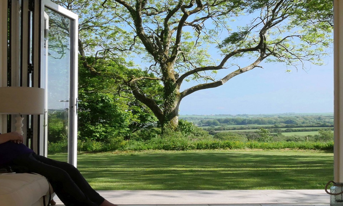 Saint Gennys Bed & Breakfast | Caroe Farmhouse