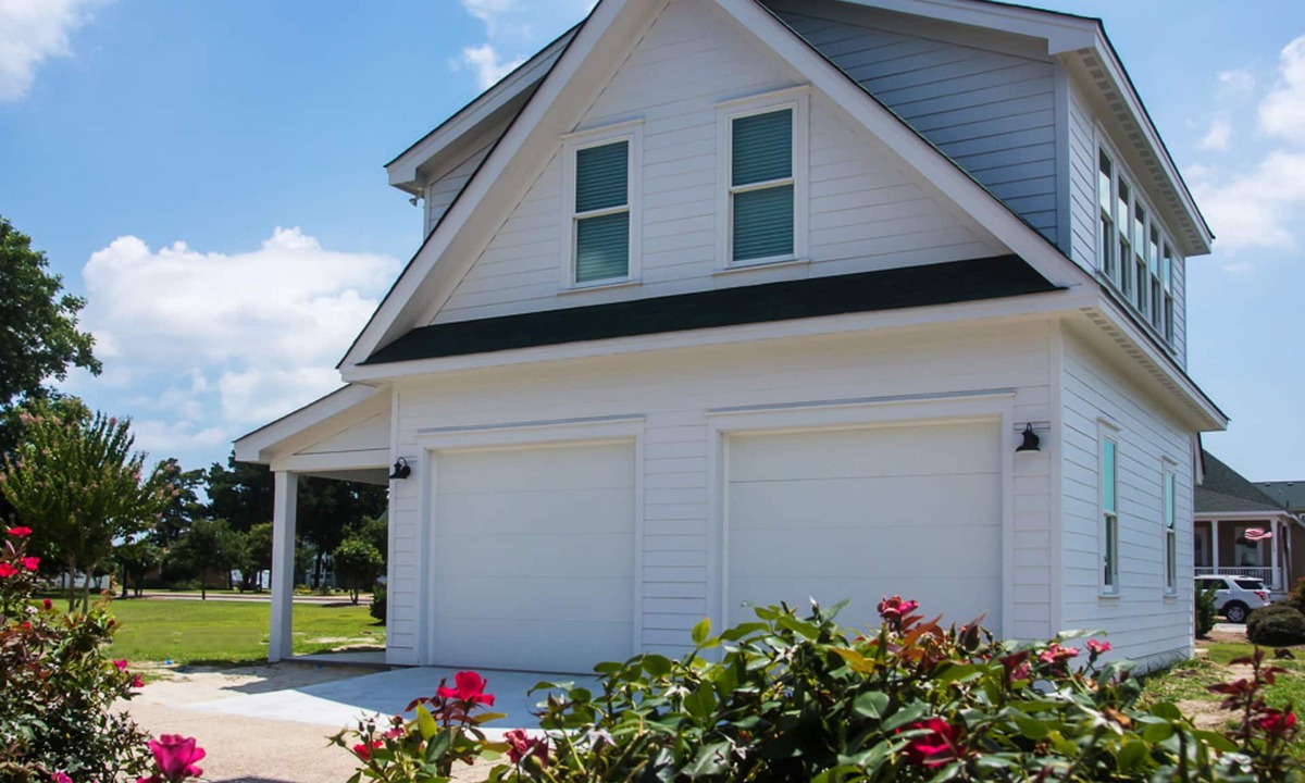 Historic Downtown Manteo Apartment | Caroline Cottage located Historic Waterfront District.