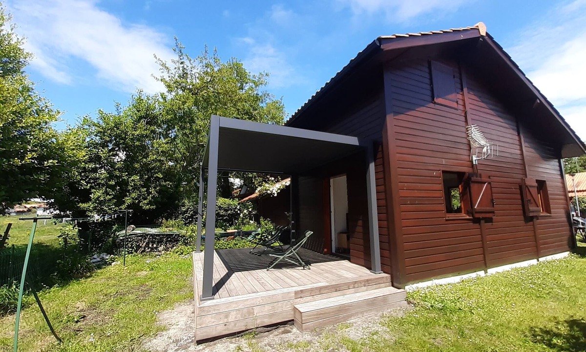 Lanton Ski Chalet | Caroline's cottage
