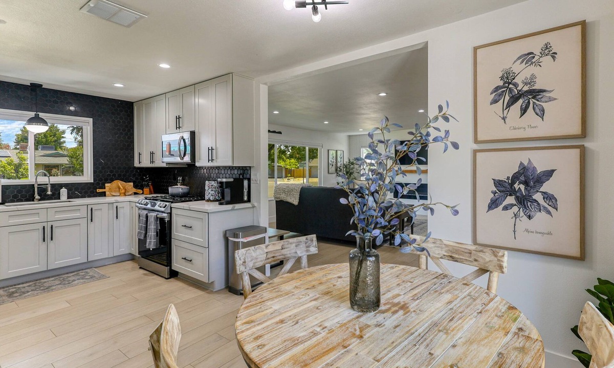 Redding House | *Carpenter Lane*