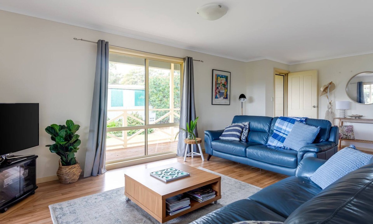 Carrickalinga House | Carrawaves - 73 LaRonde