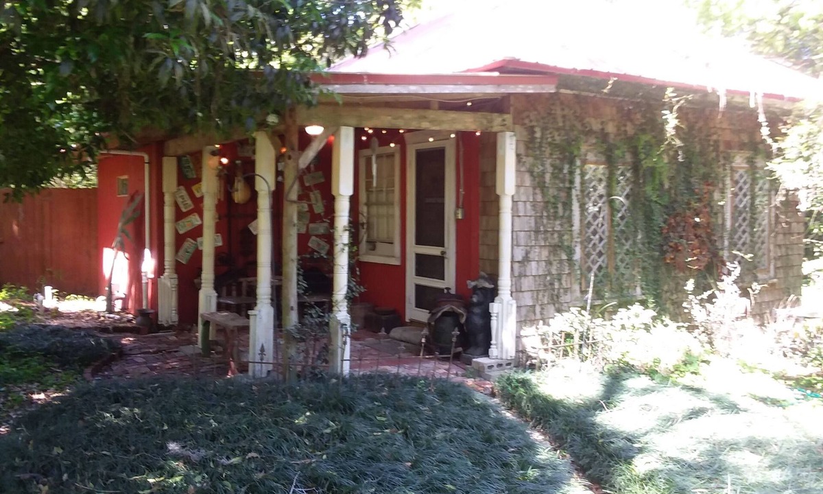 Monticello House | CARRIAGE HOUSE