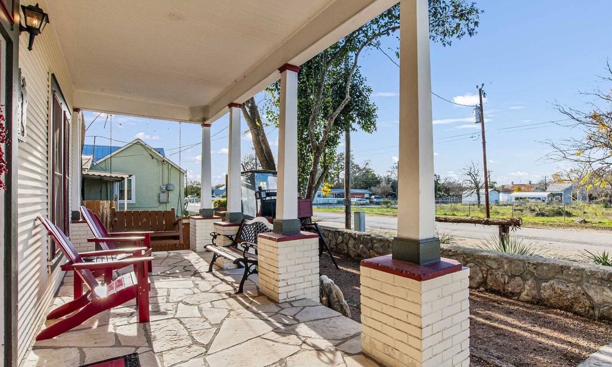 Bandera House | Carriage Inn - Utopia Suite 4