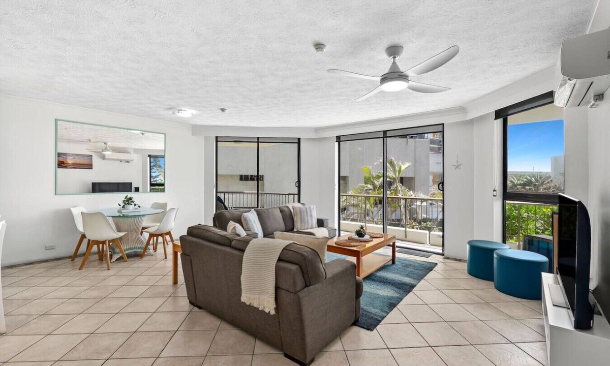 Main Beach Apartment | Carrington Holiday Getaway # 5 - Main Beach