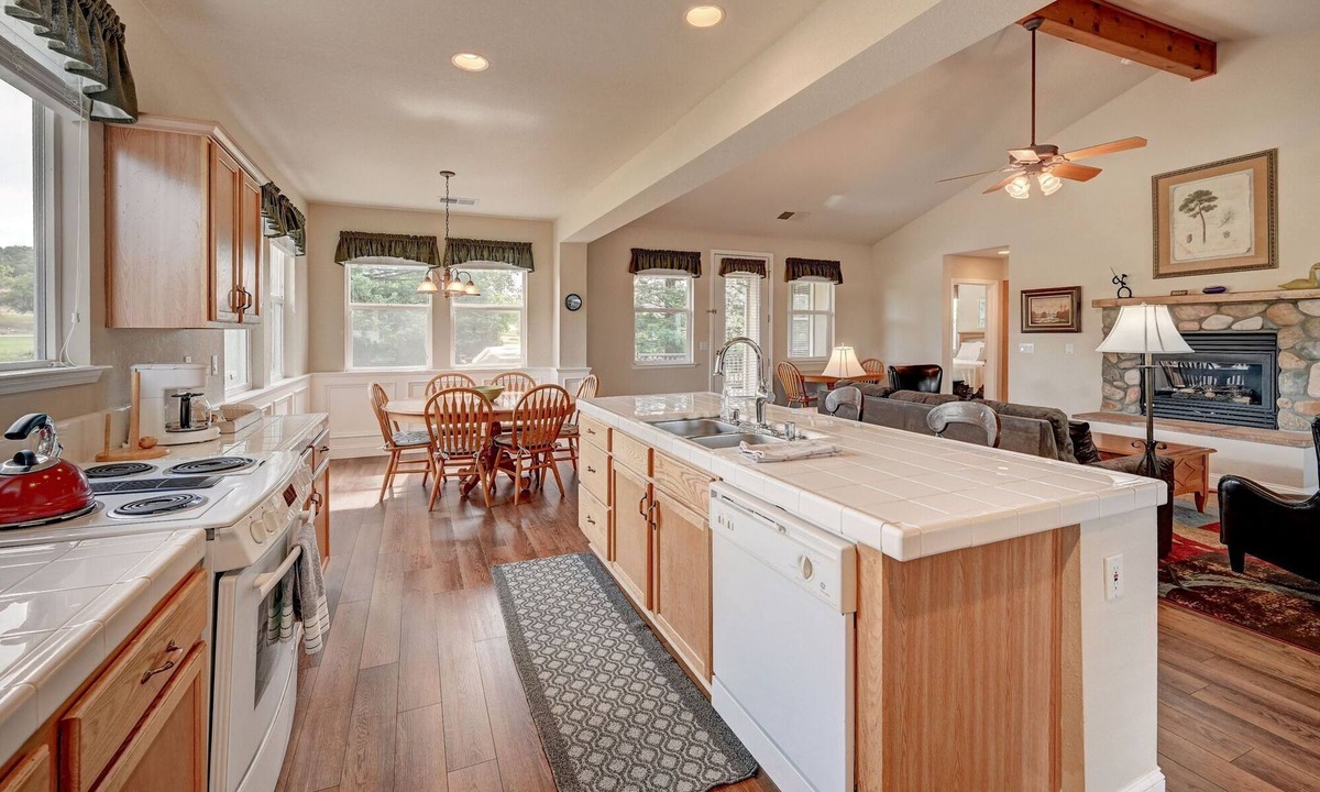 Angels Camp House | Carson Hill Cottage-Spacious Getaway