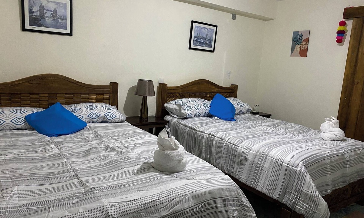 De Mexicanos House | Casa Cecy . comfortable, centrally located, secure