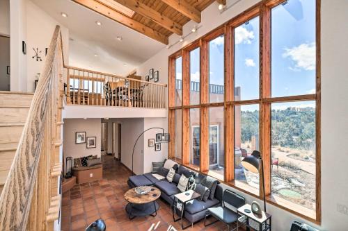 Vista Encantada House | ‘Casa al Reves’ Pueblo-Style House with Views!