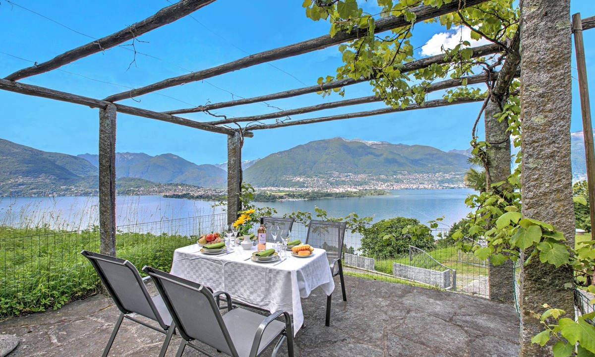 San Nazzaro Apartment | Casa al runchett, Gambarogno, San Nazzaro, Switzerland