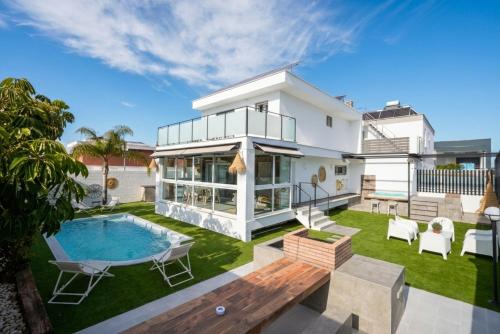 Puerto Marino Villa | Casa Alegra Pool & Spa