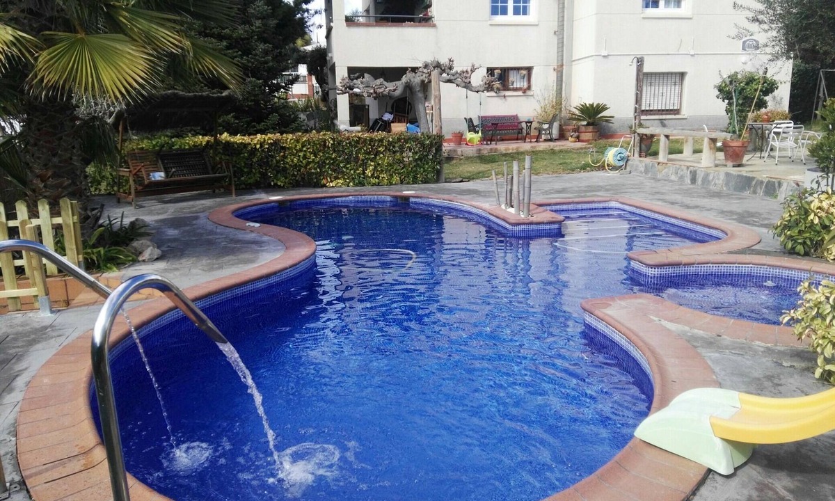 El Castell de Montornes Ski Chalet | Casa Ana - Pobla de Montornés