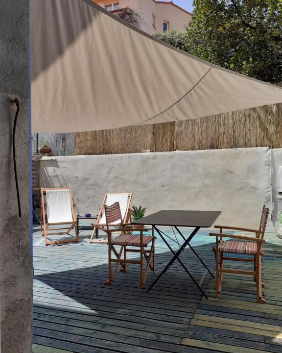 Banyuls-sur-Mer Apartment | Casa azul & blanca