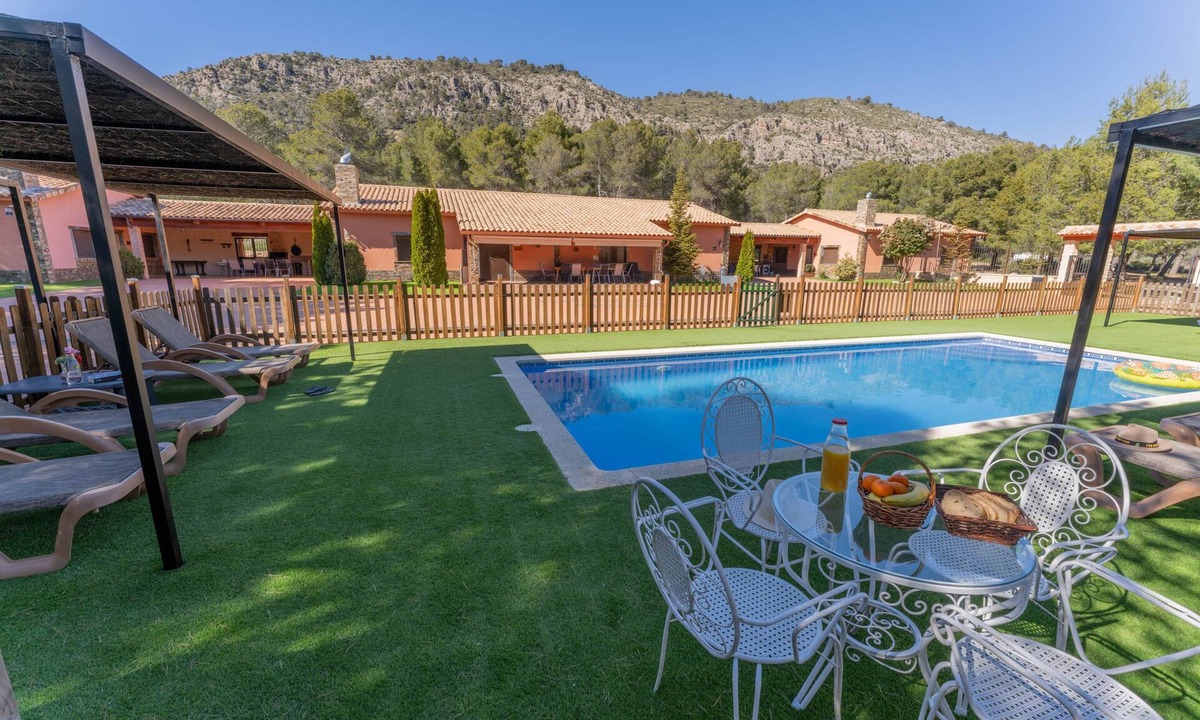 Ibi House | Casa Bella By Casa Menchu