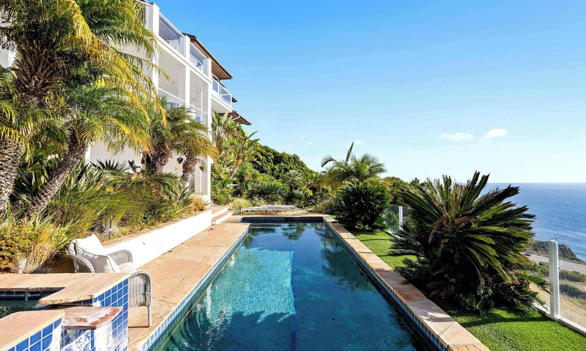 Malibu House | Casa Bianca by Oraklus