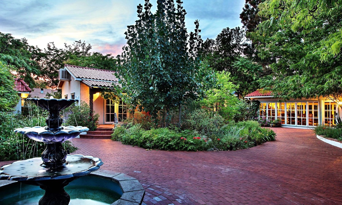 Farmington Bed & Breakfast | Casa Blanca Inn