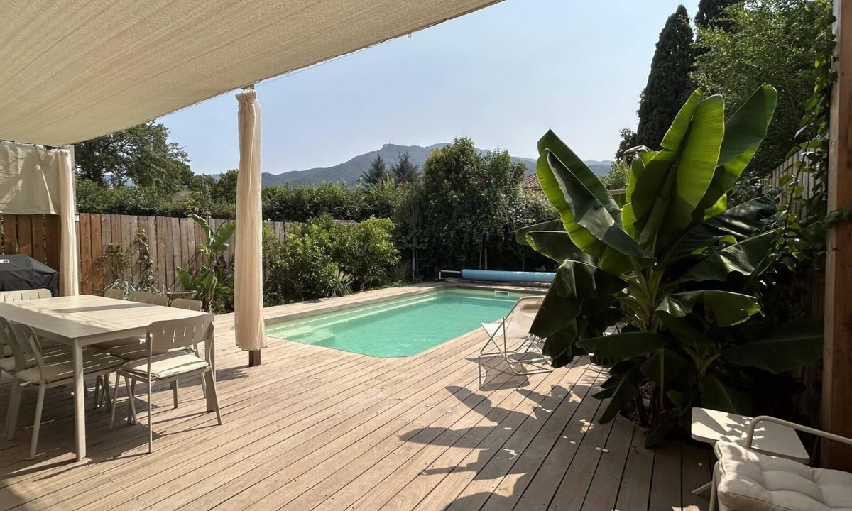 Laroque-des-Alberes House | Casa blau - LAROQUE DES ALBERES