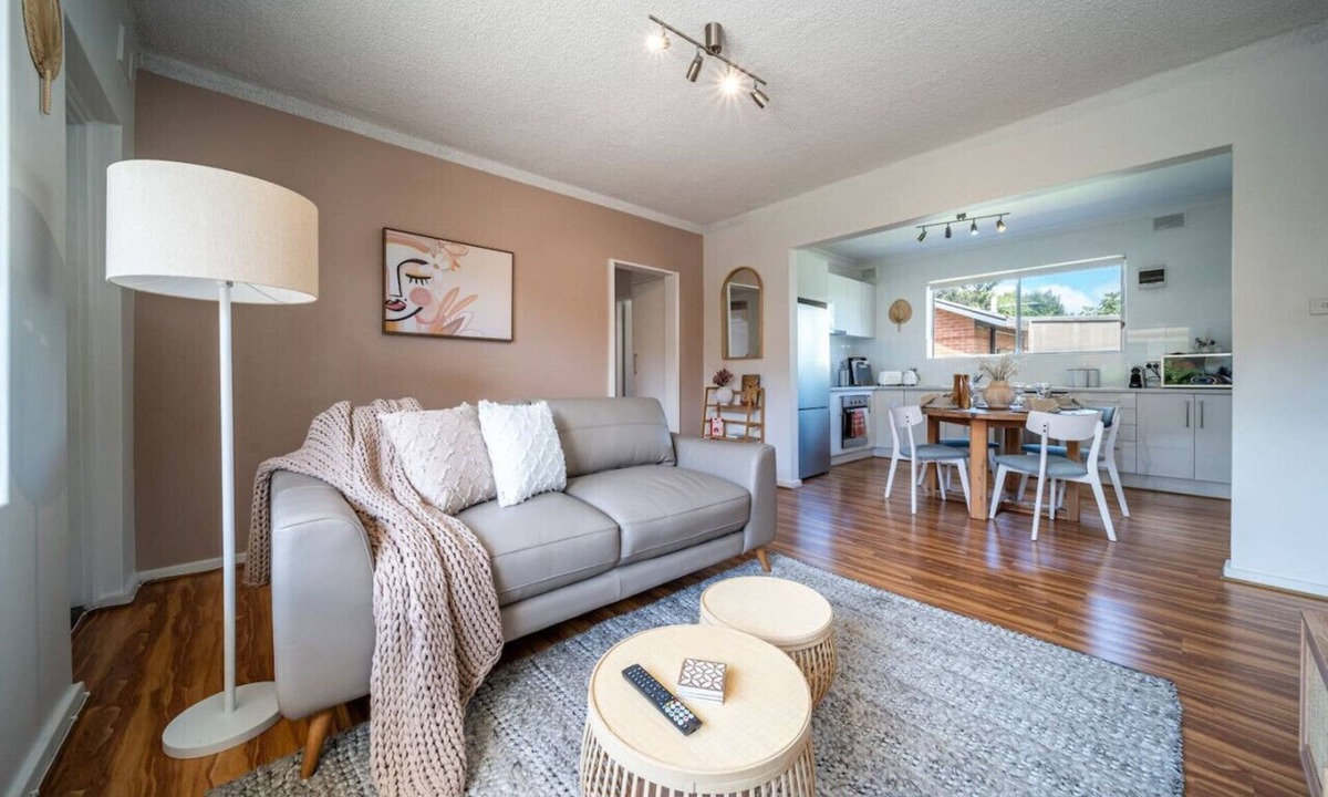 Everard Park Apartment | Casa Boho - 2BR Central WiFi