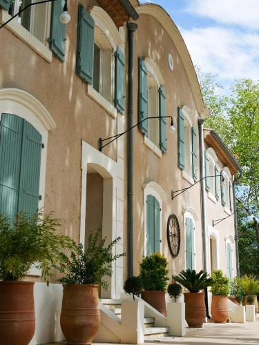 Villeseque-des-Corbieres Hotel | Casa Bonnafous