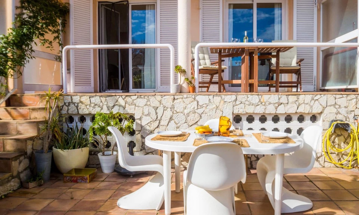 Sant Feliu de Guixols Villa | Casa Brisa in S'agaro with sea views and private garden