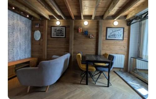 Roubaix Villa | Casa Cabana