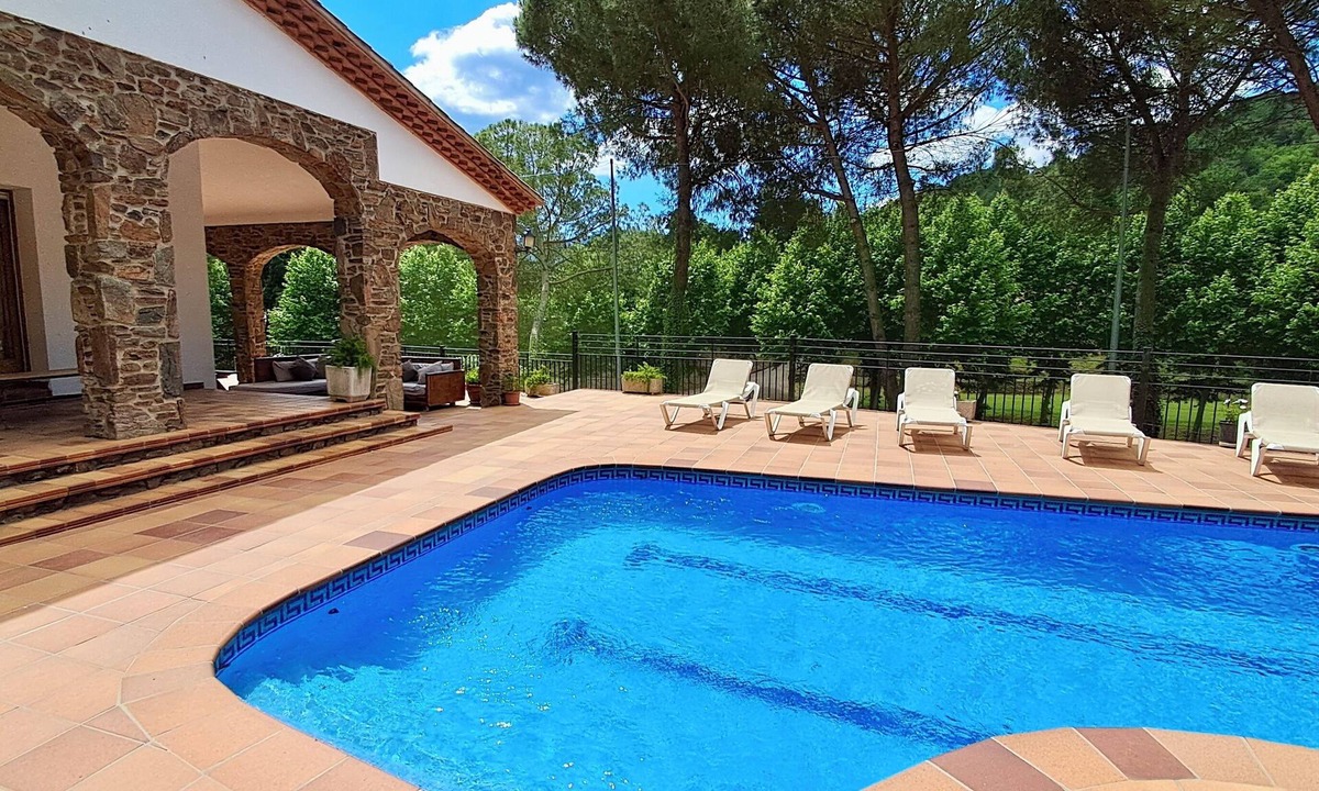 Gualba Villa | Casa Cabet Nova | Pool & Garden | Golf, Padel in Walking Distance