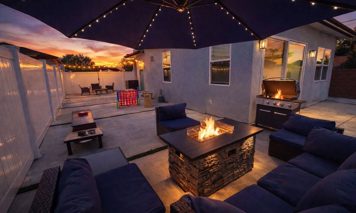 North Hollywood House | Casa Camelia, Fire Pit, BBQ, Games, Fully Gated, 3 Bedrooms, By Universal Studio