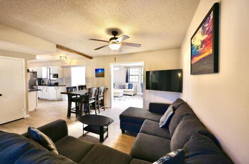 Mesilla Park House | Casa Capri, Welcome to Mesilla!