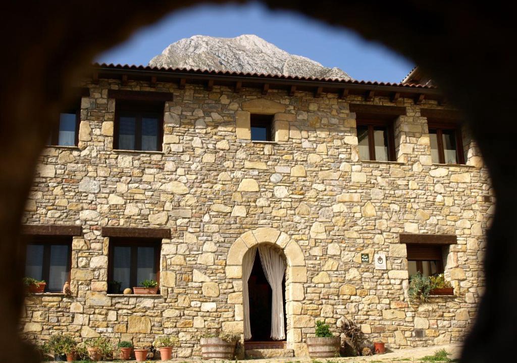 Valle de Lierp Apartment | Casa Castel naturaleza y descanso