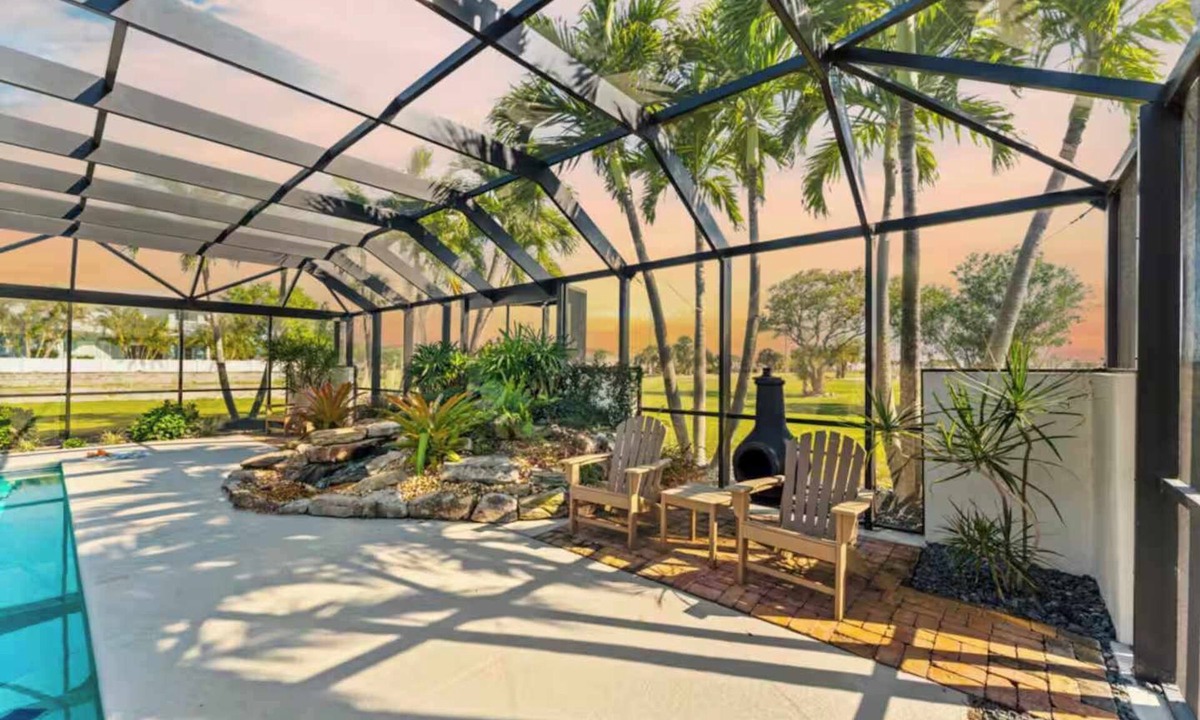 Cocoa Isles Country Club House | Casa Coco | Heated Pool & Outdoor Kitchen