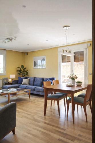 Oyon House | Casa con gran jardín y barbacoa "Los Olivos" Cerca de Logroño familias y grupos