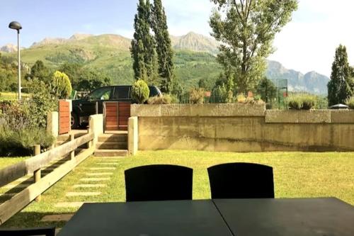 Panticosa House | Casa con jardín y vistas a la montaña
