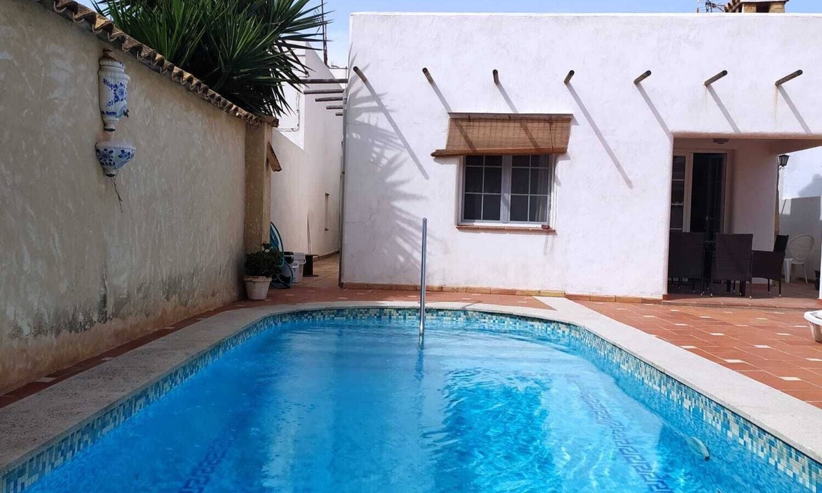 Grao de Gandia House | Casa con piscina privada,a 300 m de la playa y el puerto .Zona tranquila .