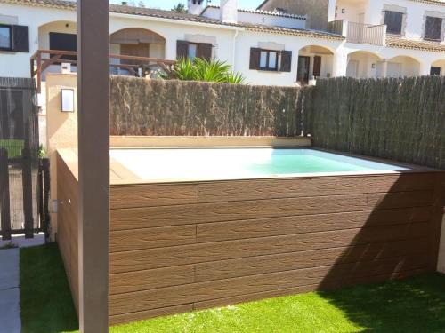 Sant Pere Pescador House | Casa con terraza, A/A, barbacoa, wifi, parking a 500 m de la playa - ES-89-86
