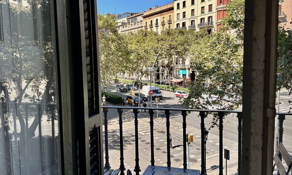Dreta de l'Eixample House | Casa Consell Gran Via Guest House