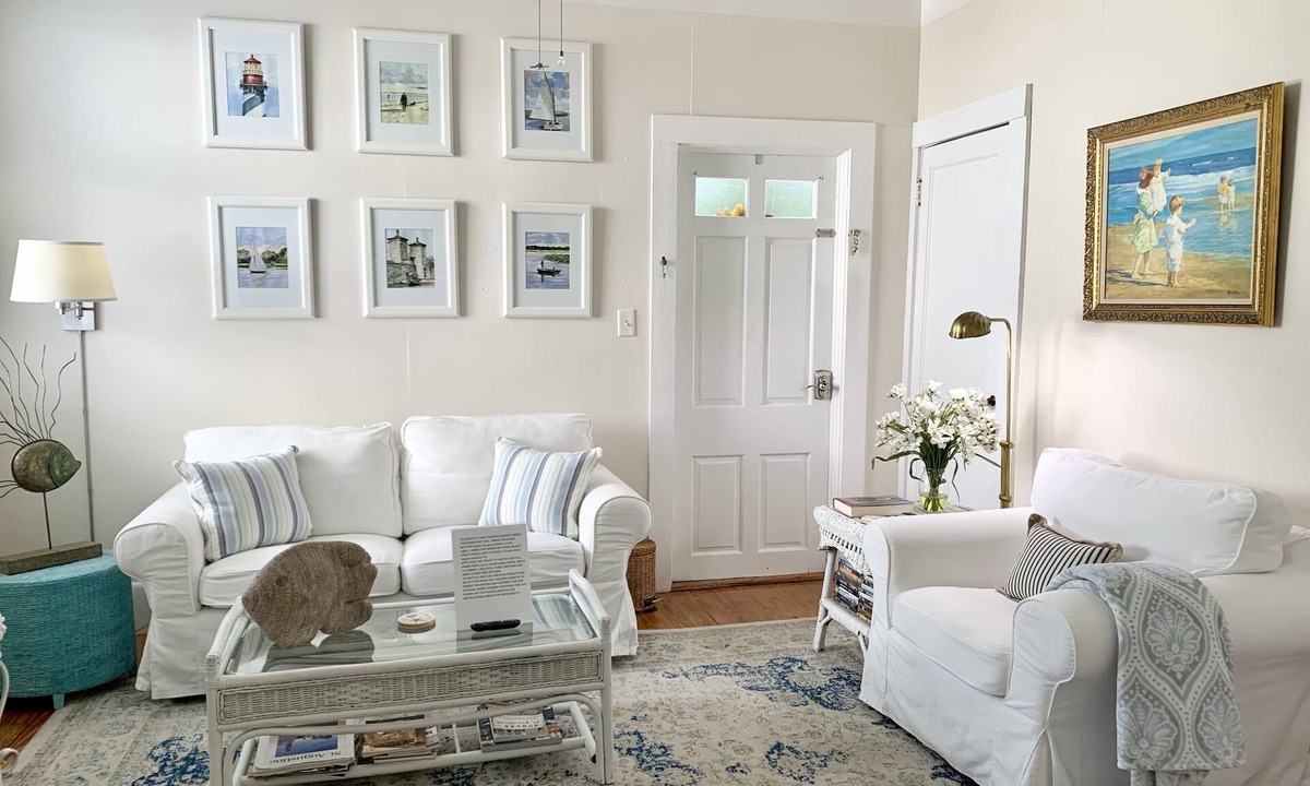 St. Augustine Apartment | Casa de Flora B- Relaxed Elegance in historic St Augustine 🚭