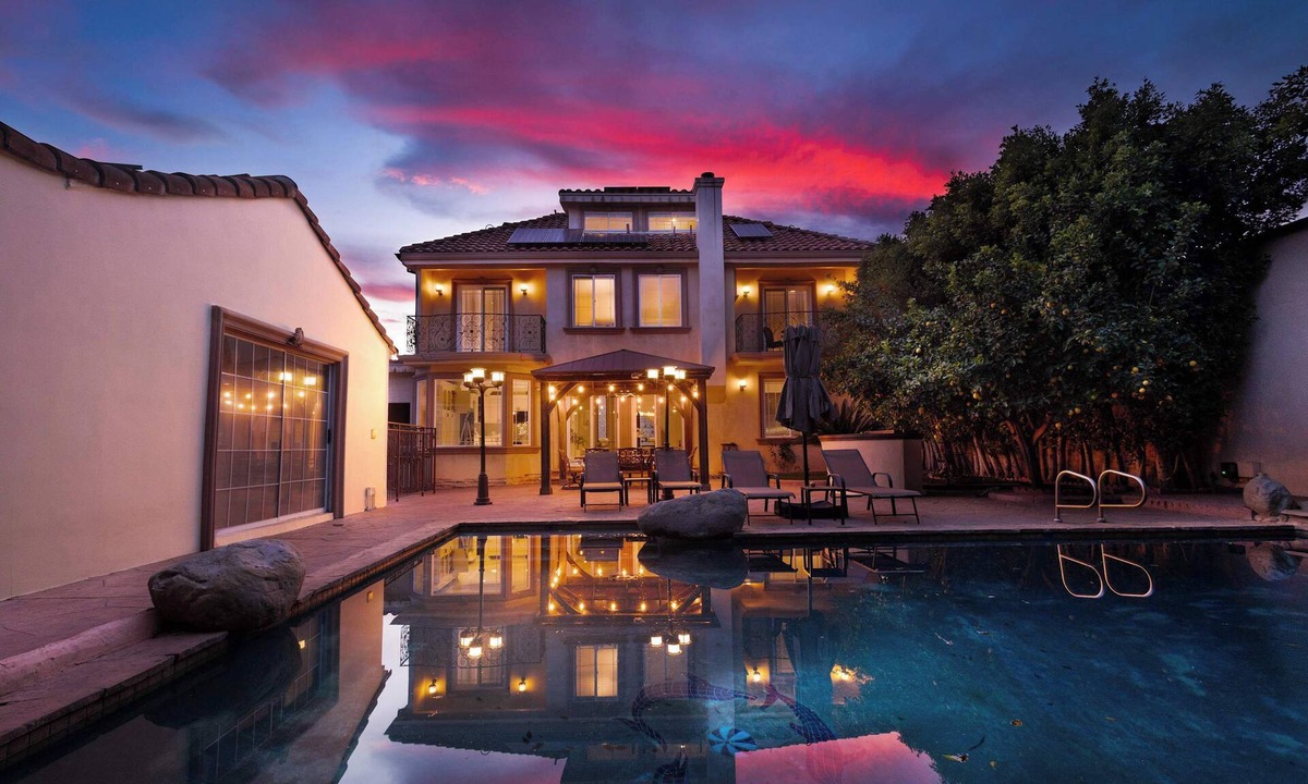 North Hollywood House | Casa de Palmas spacious oasis with pool