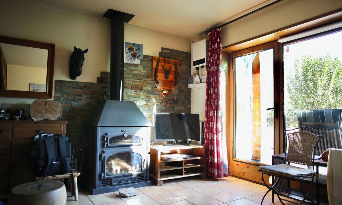 Bellver de Cerdanya Ski Chalet | Casa de piedra, pizarra y madera.
