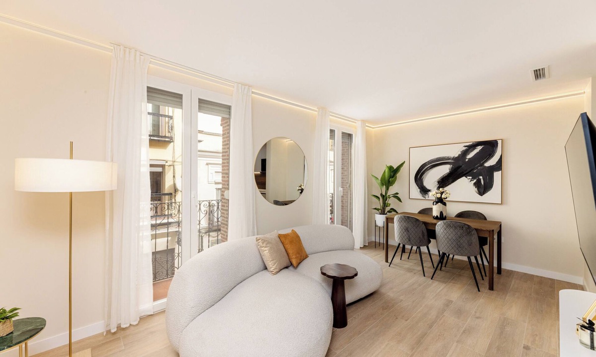 Bellas Vistas Apartment | Casa de Sol: Luminous 2B/2BA 15' to Bernabéu and Sol