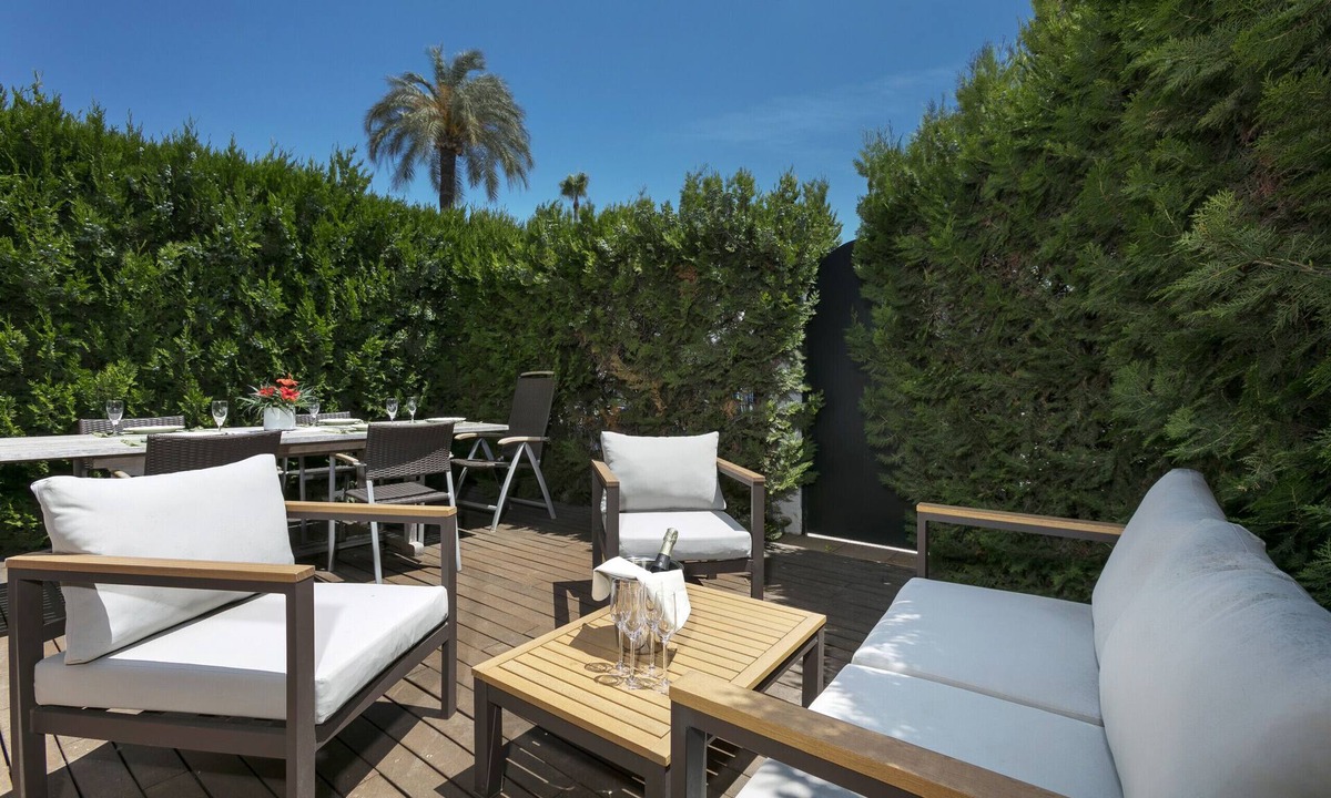 Golden Mile Ski Chalet | Casa Del Mar - Marbellamar