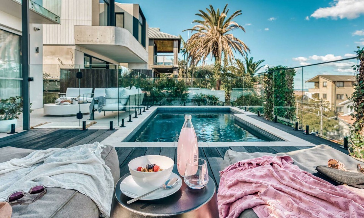 Bronte House | Casa Del Sol Bronte IBO