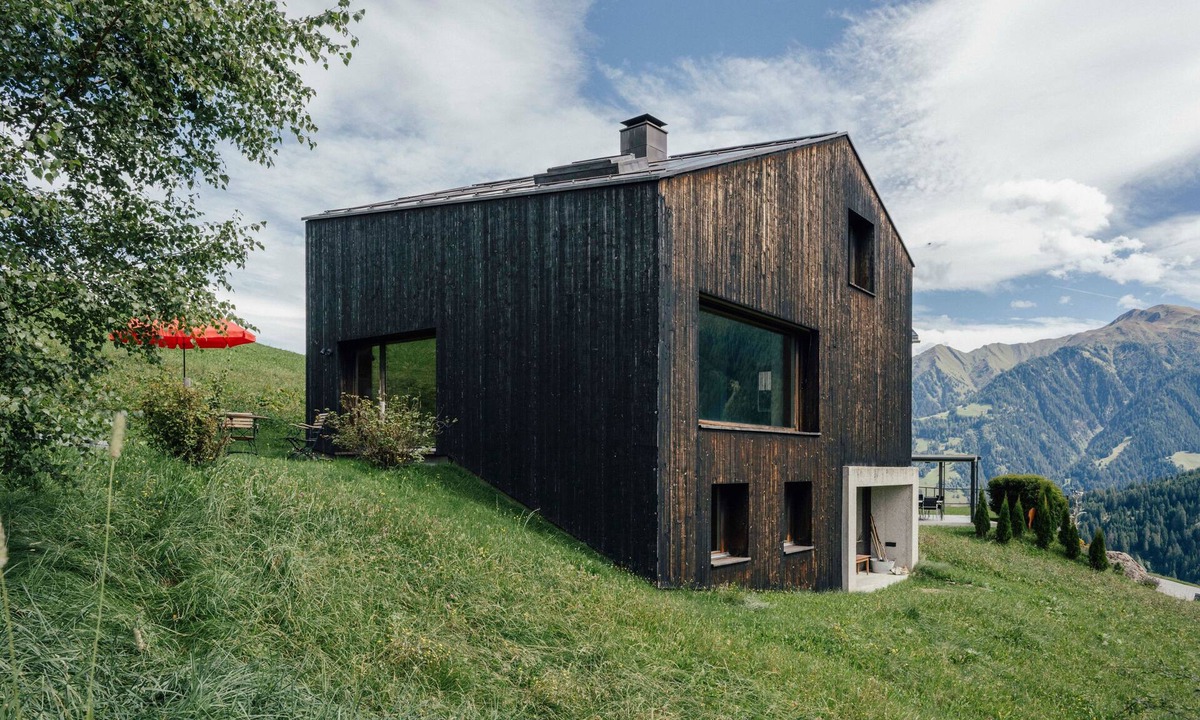 Lumnezia Ski Chalet | Casa Edda an architect's house to feel good in