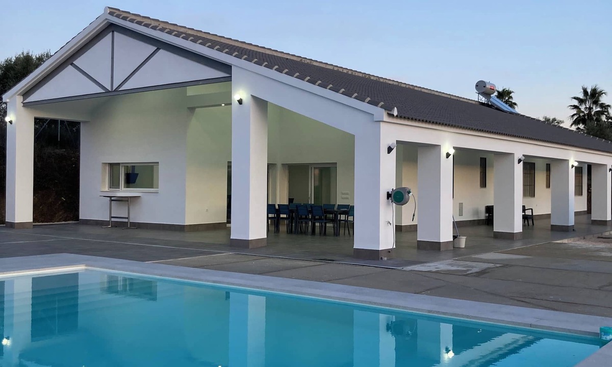La Puebla de los Infantes Cottage | CASA RURAL EL CANTO, ideal for families and groups